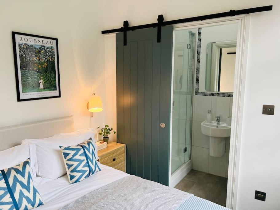Forge Cottage - Pretty 1 Bedroom Cottage With Free Off Street Parking London Eksteriør bilde